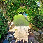 Daire Cozy 2-bed 2-bathroom In Town Centre Marbella