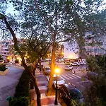 Daire Cozy 2-bed 2-bathroom In Town Centre Marbella