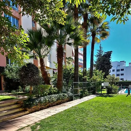Apartment Cozy 2-bed 2-bathroom In Town Centre *