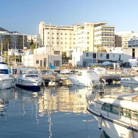 Cozy 2-bed 2-bathroom In Town Centre * Marbella