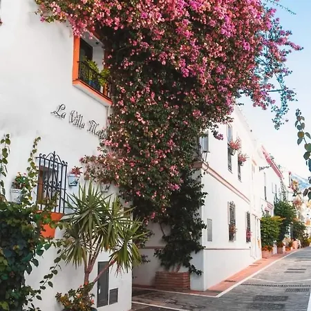 Cozy 2-bed 2-bathroom In Town Centre * Marbella
