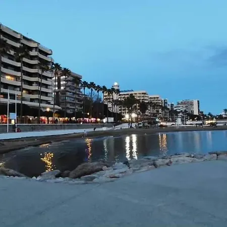 Cozy 2-bed 2-bathroom In Town Centre Lägenhet Marbella
