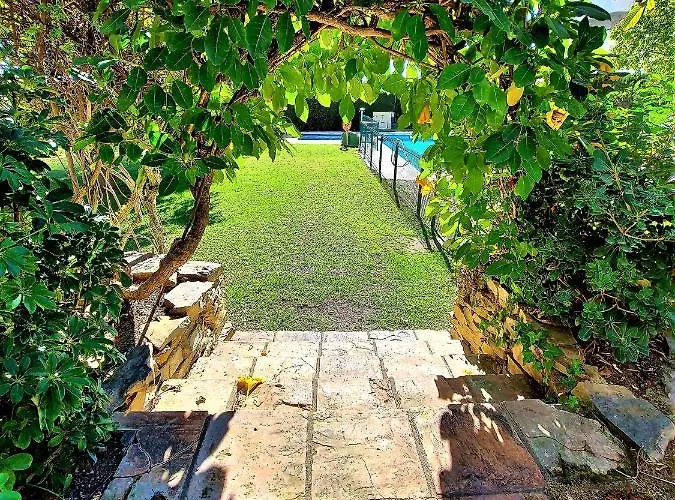 Lägenhet Cozy 2-bed 2-bathroom In Town Centre Marbella
