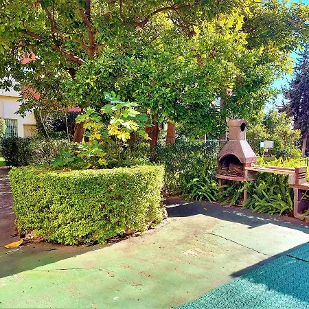 Cozy 2-bed 2-bathroom In Town Centre