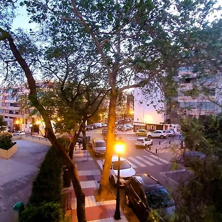 アパート Cozy 2-bed 2-bathroom In Town Centre マルベーリャ