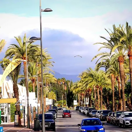 Cozy 2-bed 2-bathroom In Town Centre Marbella