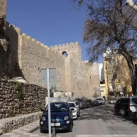 公寓 Cozy 2-bed 2-bathroom In Town Centre 马尔韦利亚