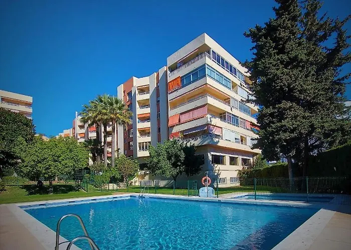 Cozy 2-bed 2-bathroom In Town Centre * Marbellac