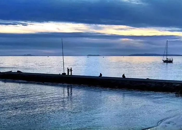 Cozy 2-bed 2-bathroom In Town Centre ماربيا