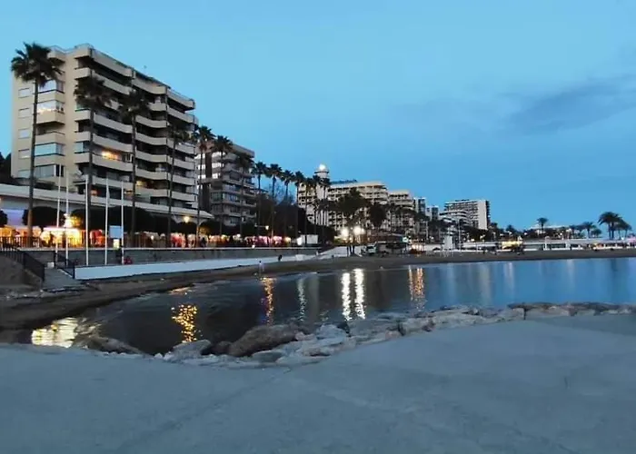 Cozy 2-bed 2-bathroom In Town Centre شقة ماربيا