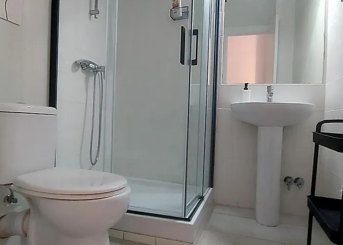 Appartamento Cozy 2-bed 2-bathroom In Town Centre *
